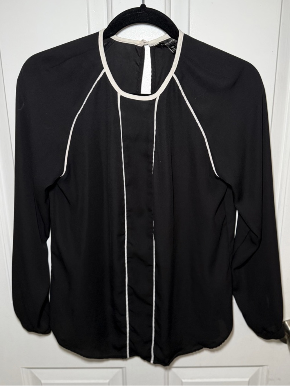 Banana Republic Black Contrast Trim Blouse XS Minimalist Chic